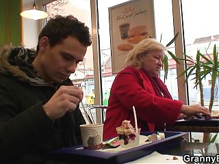 Fat blonde granny tricked and fucked by guy
